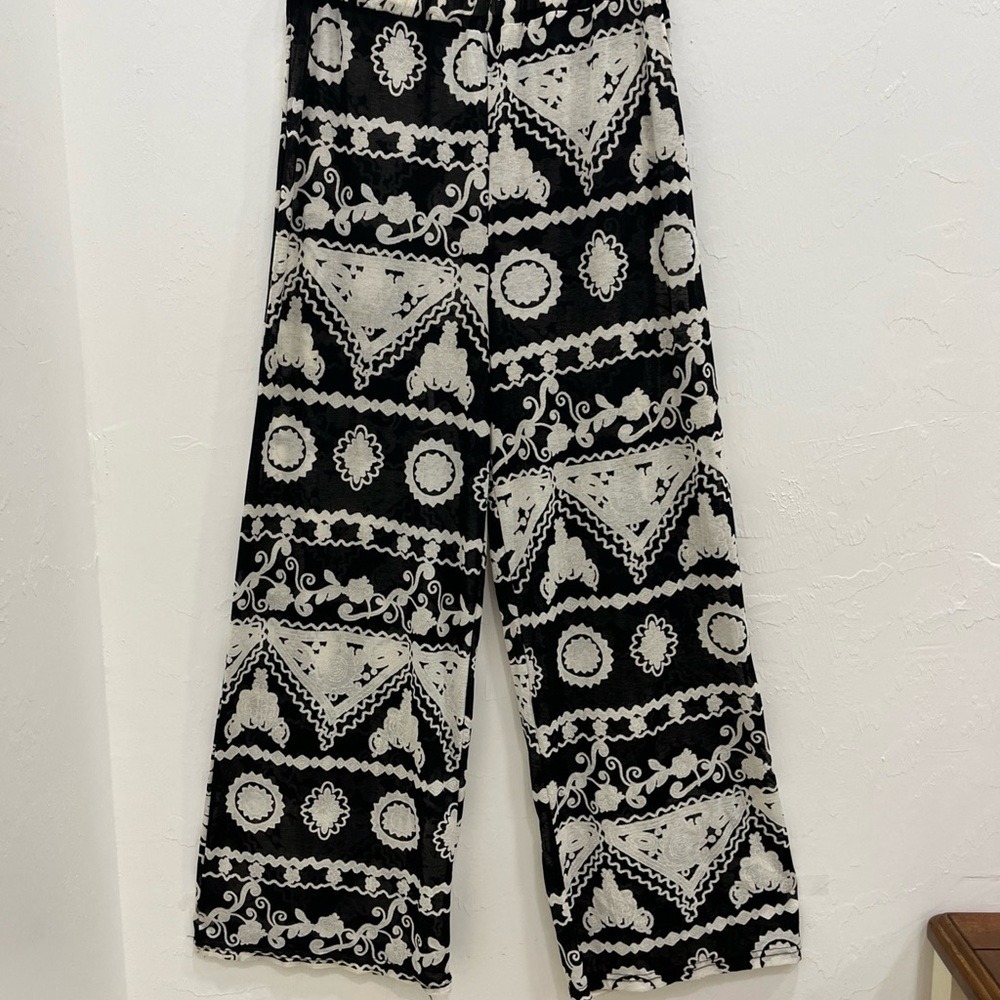 Lulus Wide Leg Pants Womens Small Black White Good Boho Geometric Floral Print - Picture 3 of 12